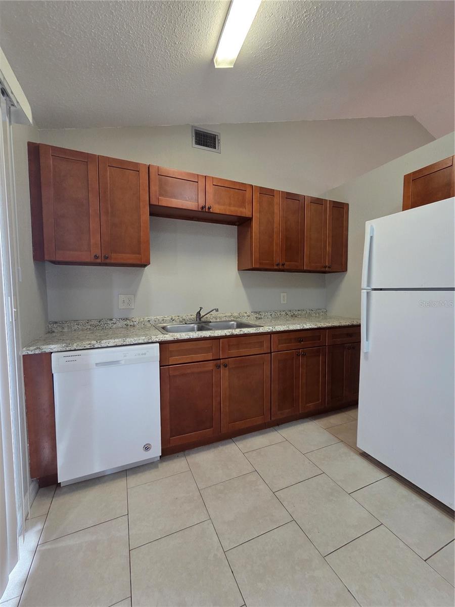 TOWNHOMES WINTER GARDEN - Residential