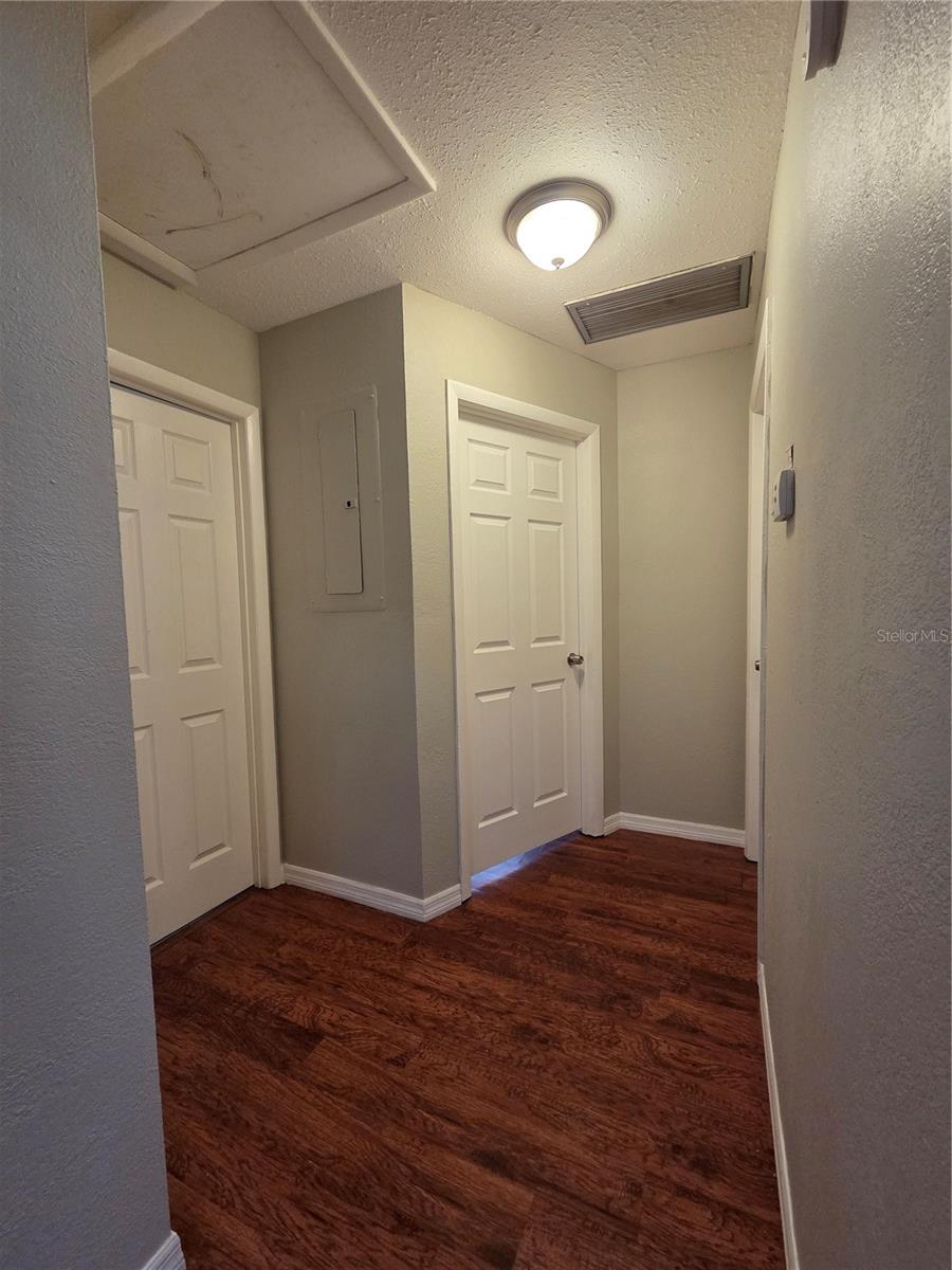 TOWNHOMES WINTER GARDEN - Residential