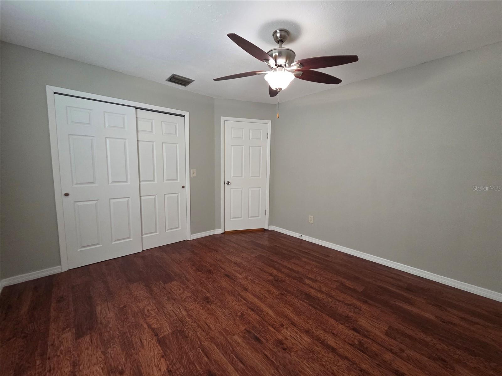 TOWNHOMES WINTER GARDEN - Residential