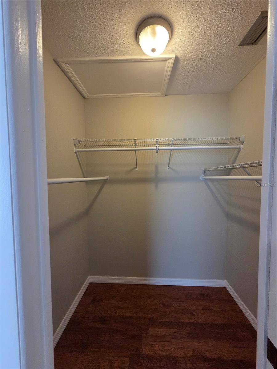 TOWNHOMES WINTER GARDEN - Residential