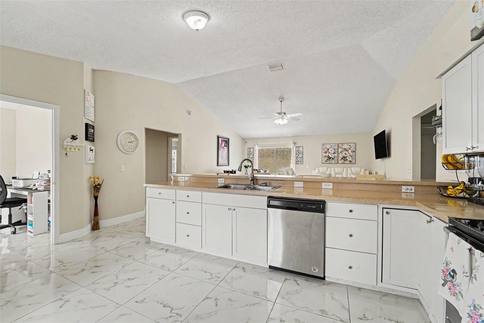 LAKE PADGETT SOUTH - Residential