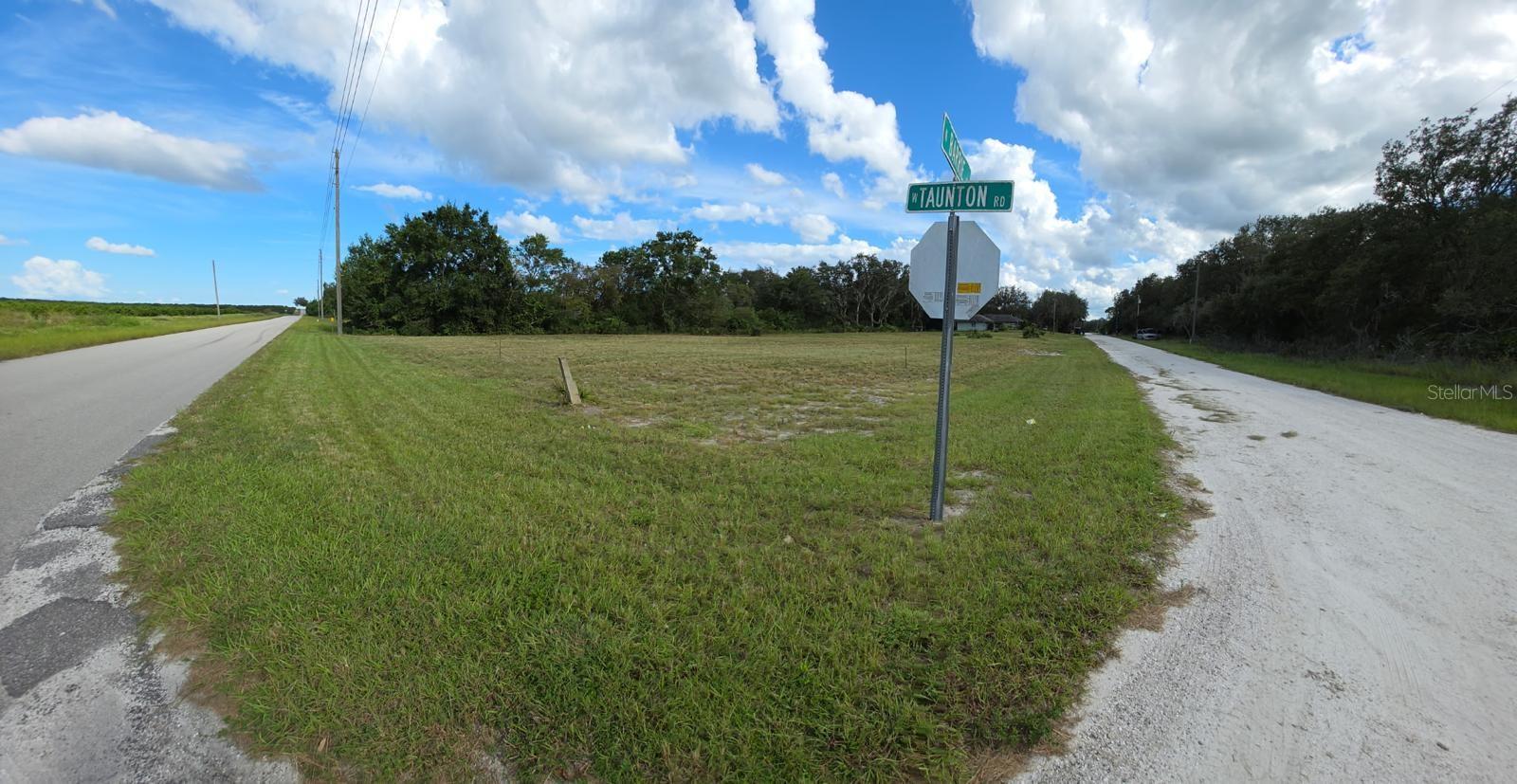 AVON PARK LAKES - Land
