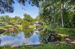 RIVER RETREATS - Residential