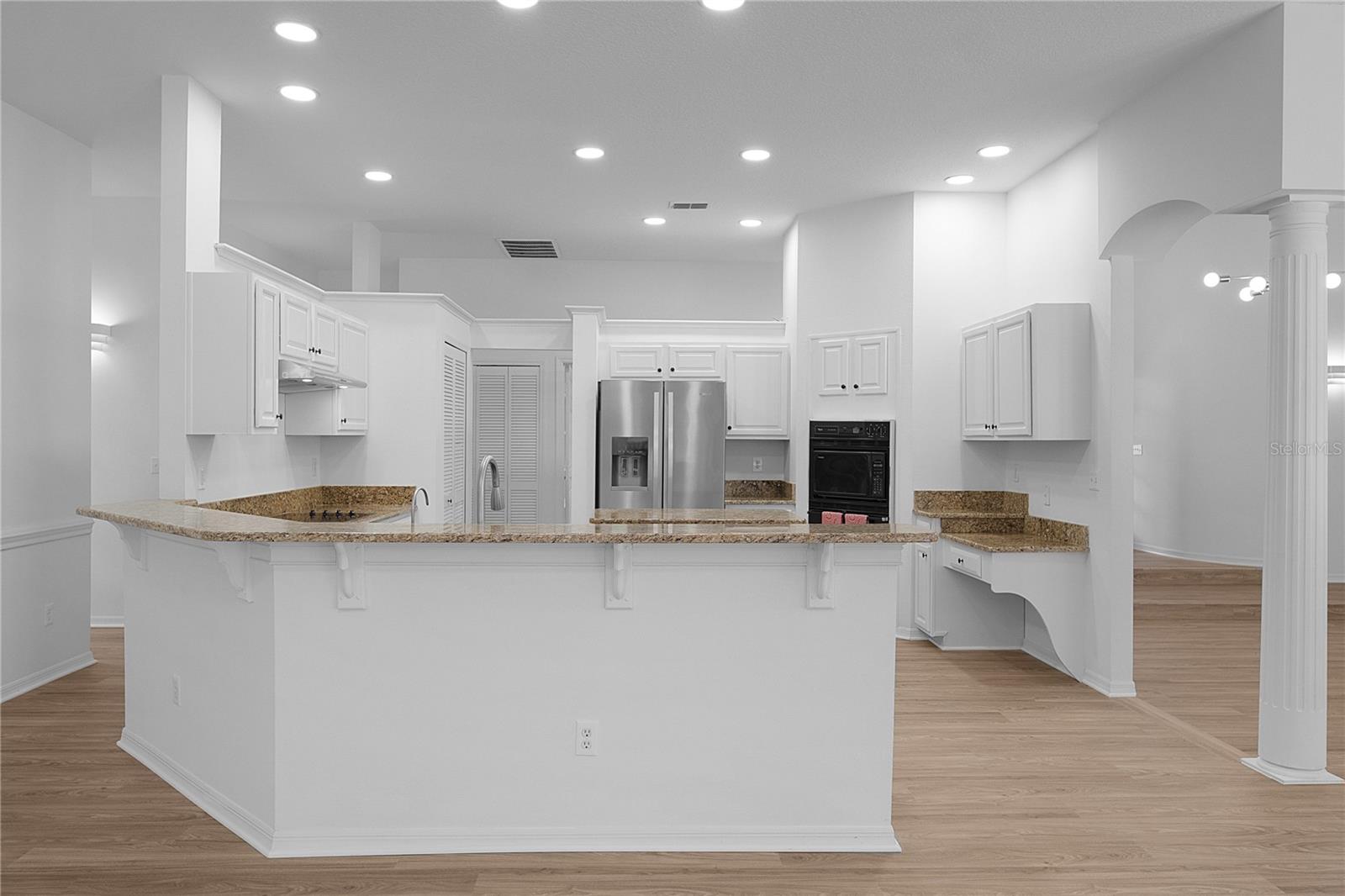 UNIVERSITY ESTATES - Residential