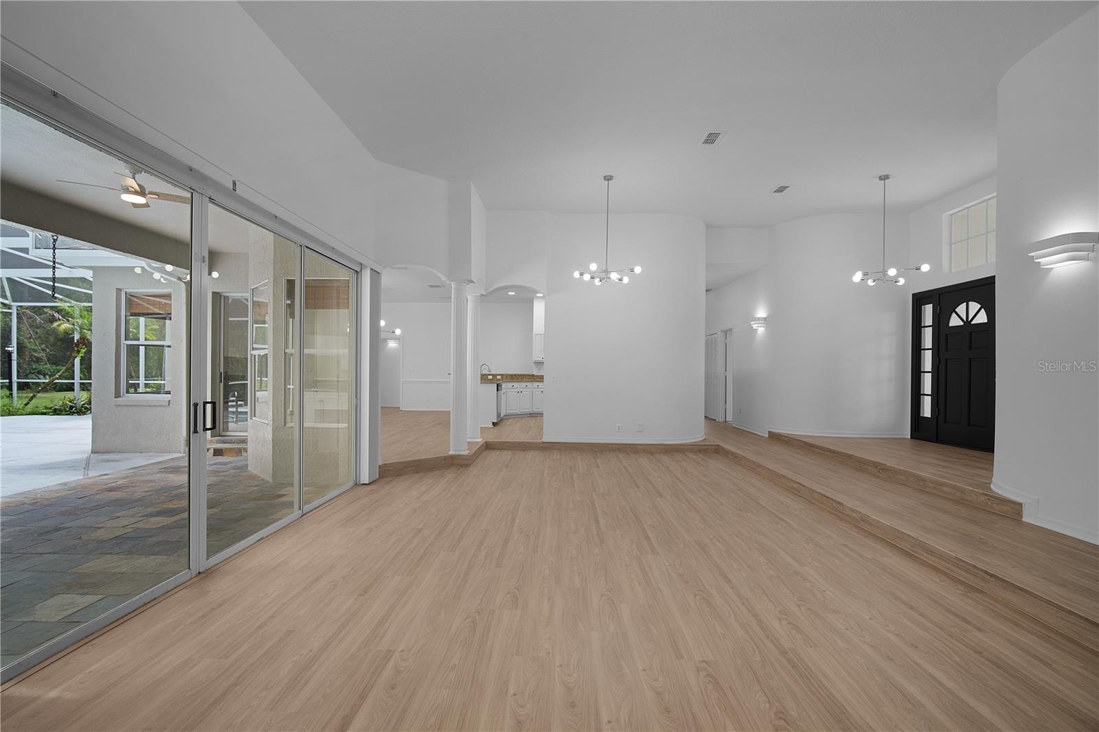 UNIVERSITY ESTATES - Residential