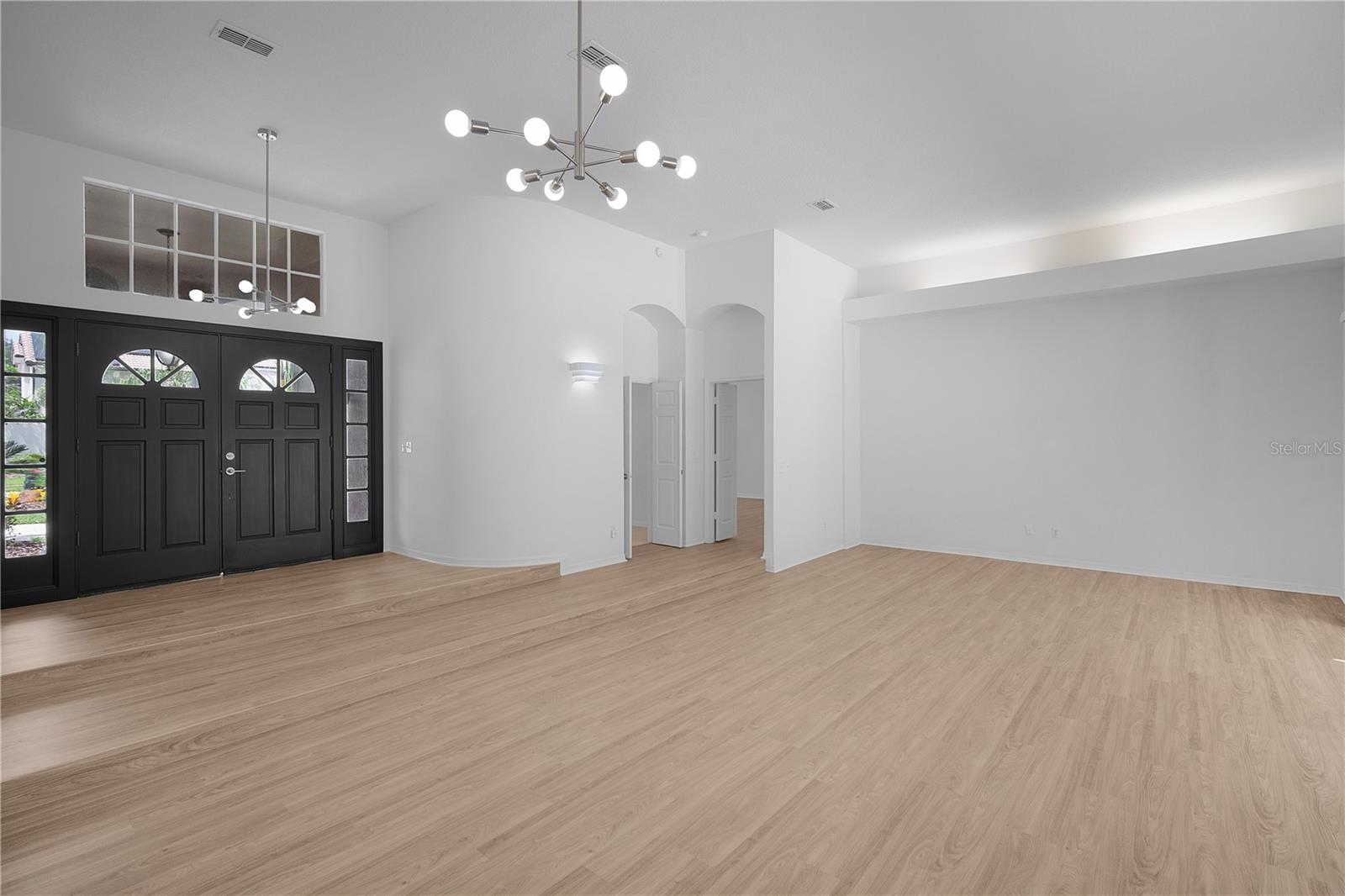 UNIVERSITY ESTATES - Residential