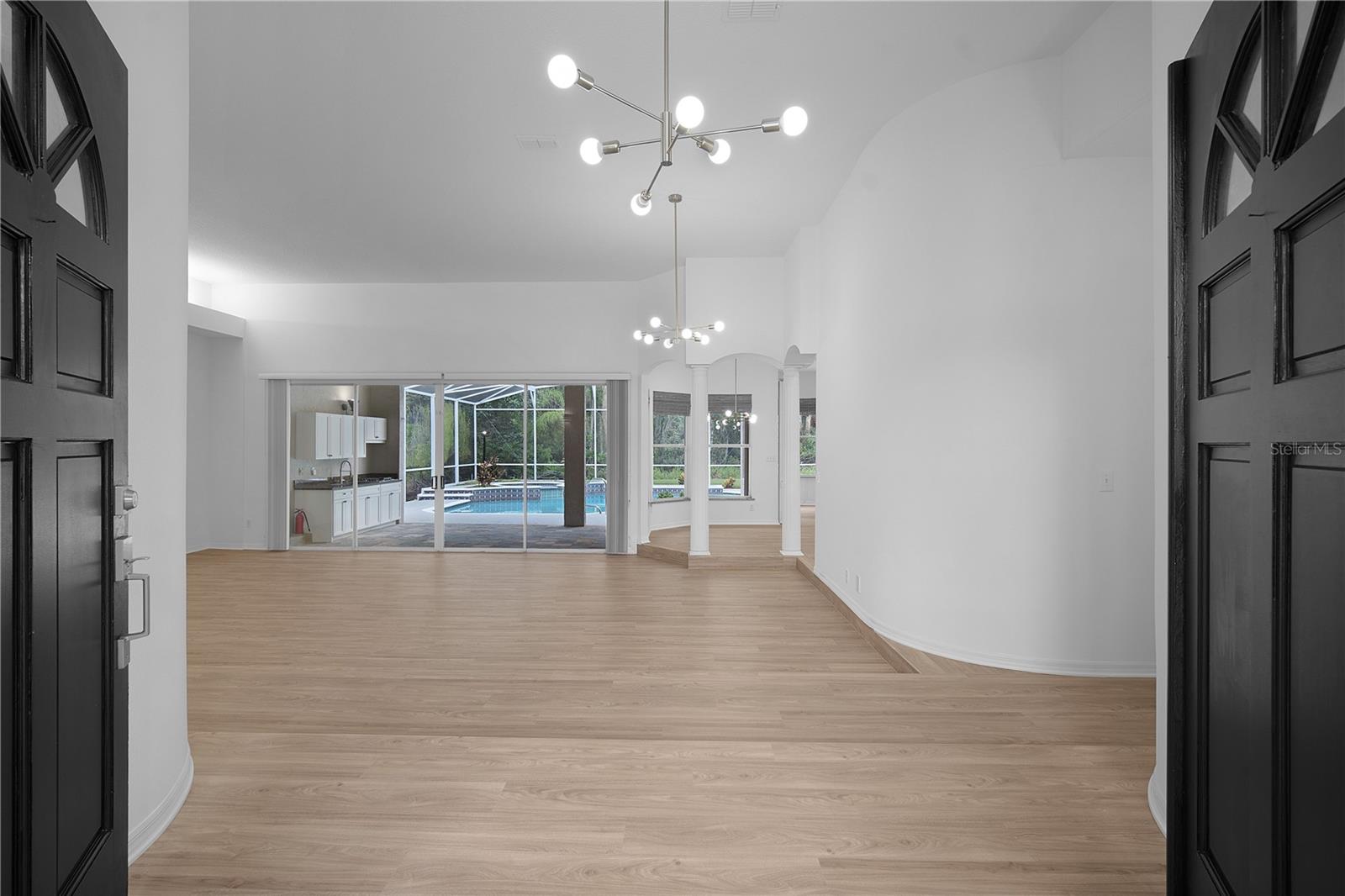 UNIVERSITY ESTATES - Residential