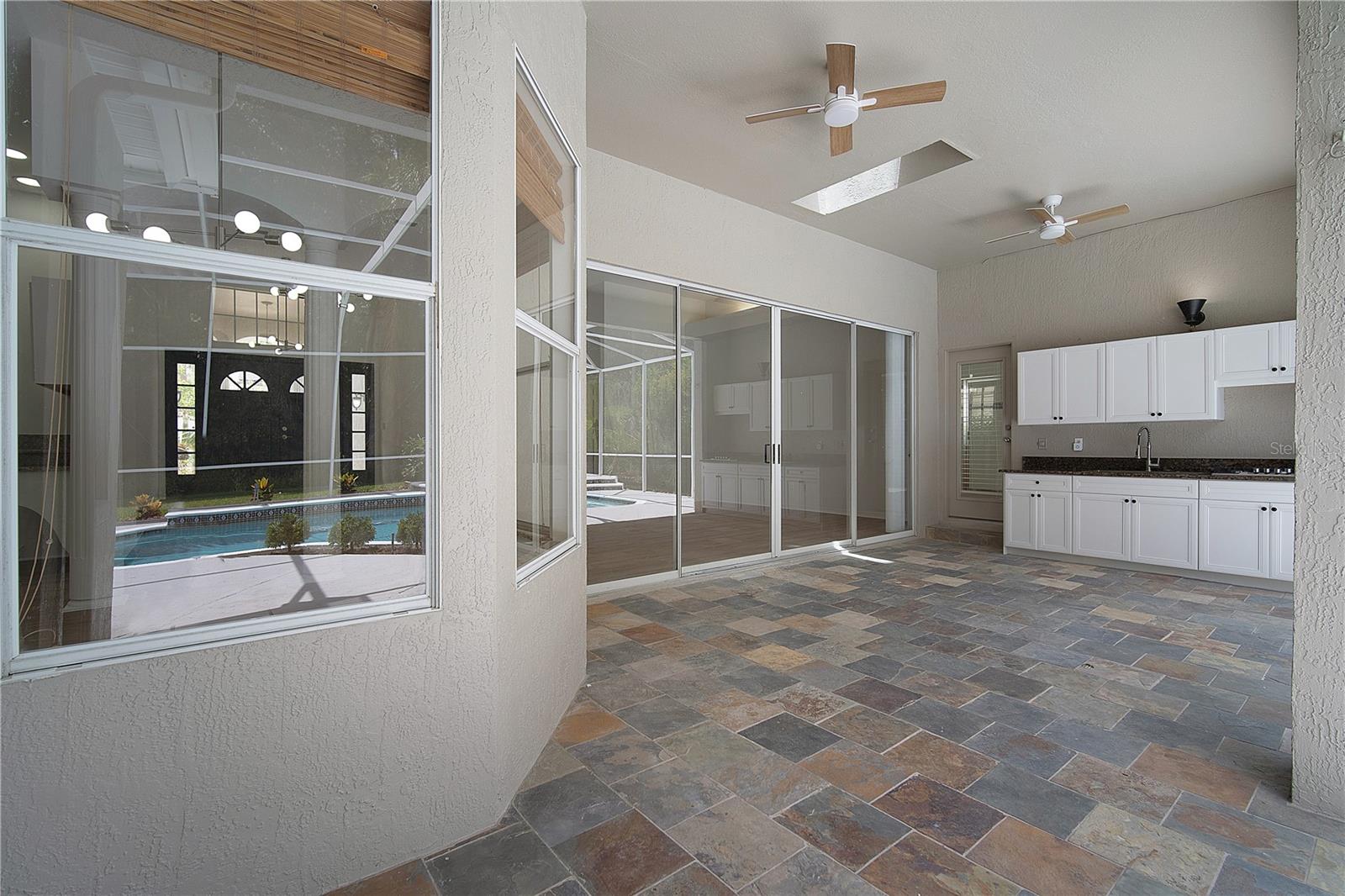 UNIVERSITY ESTATES - Residential