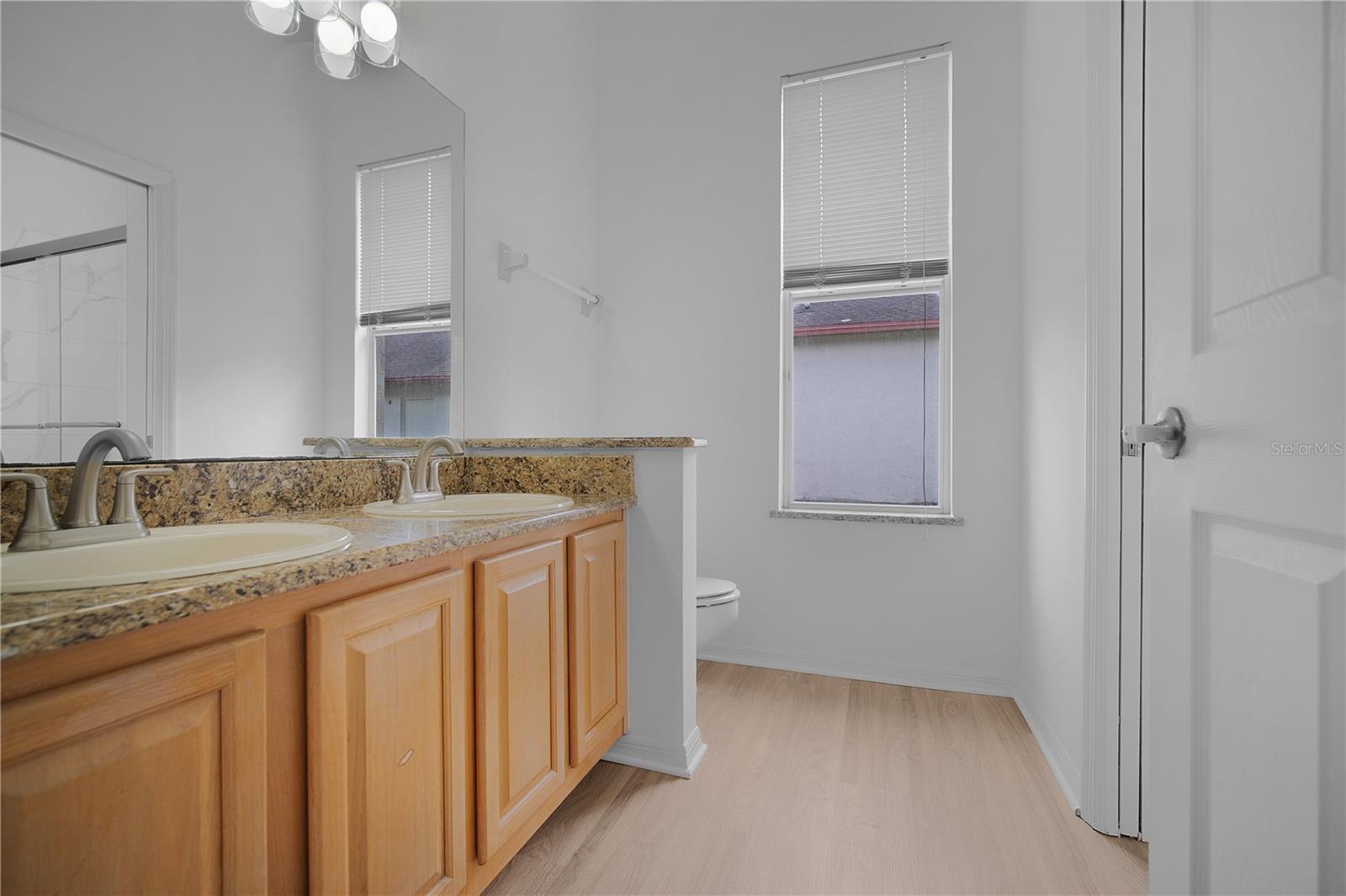 UNIVERSITY ESTATES - Residential