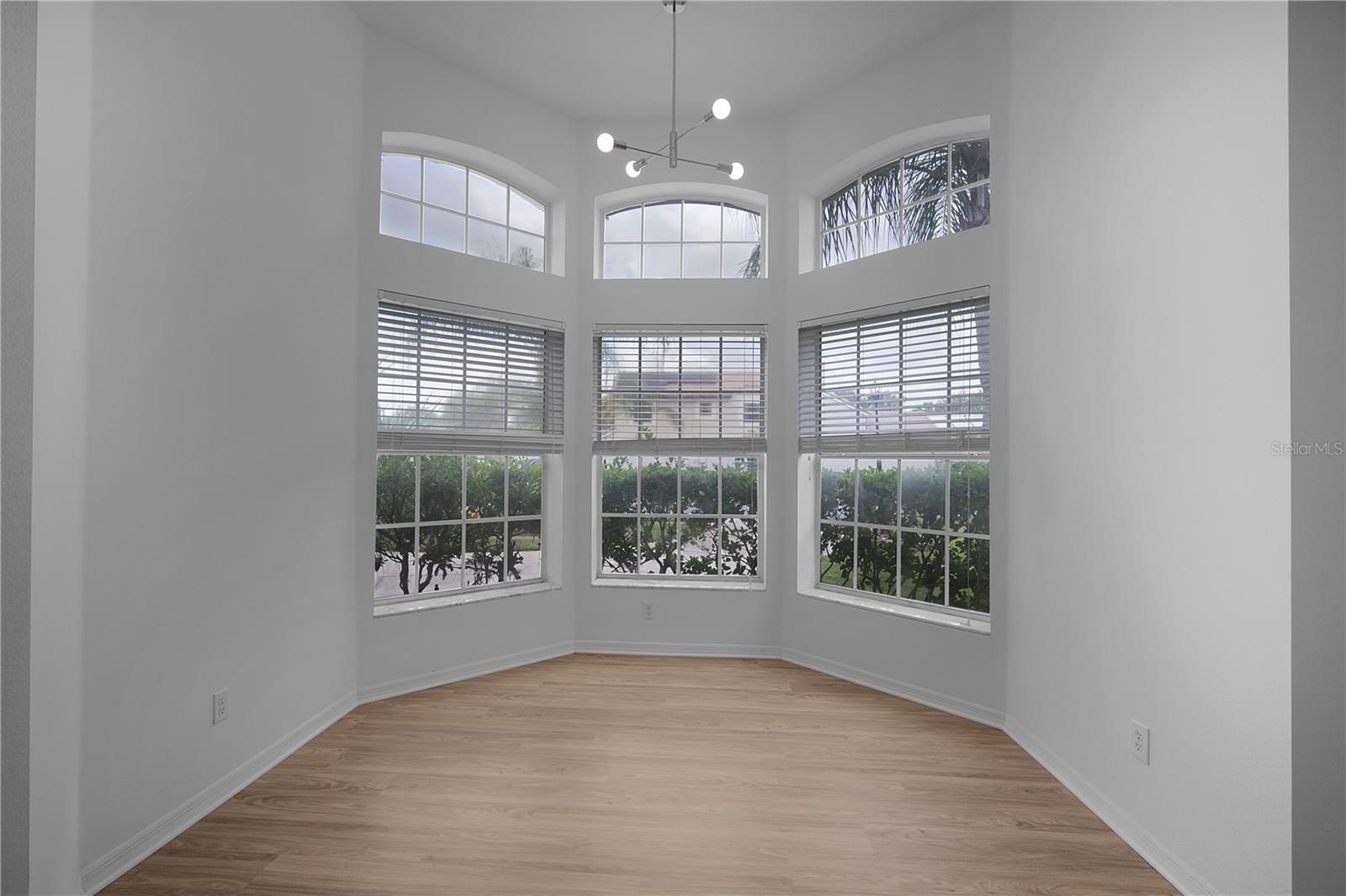 UNIVERSITY ESTATES - Residential