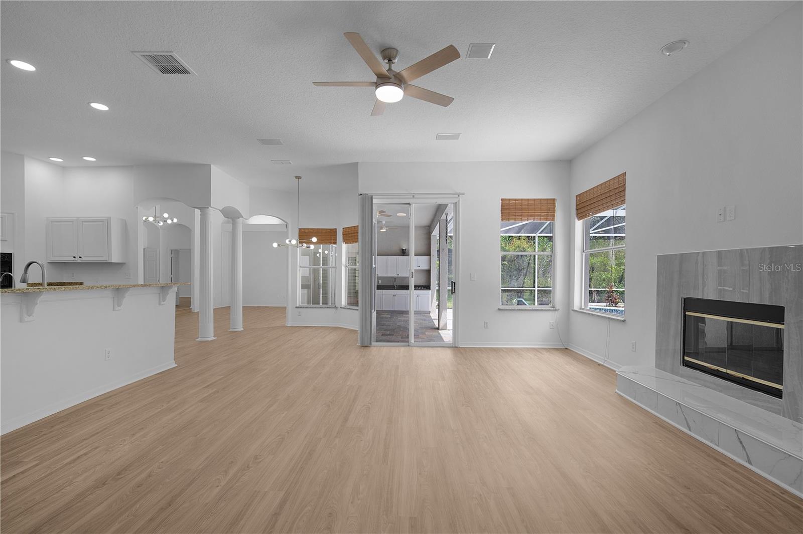 UNIVERSITY ESTATES - Residential