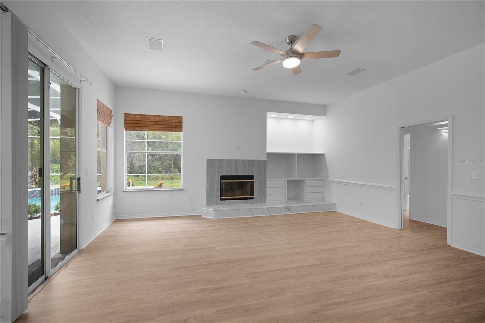 UNIVERSITY ESTATES - Residential