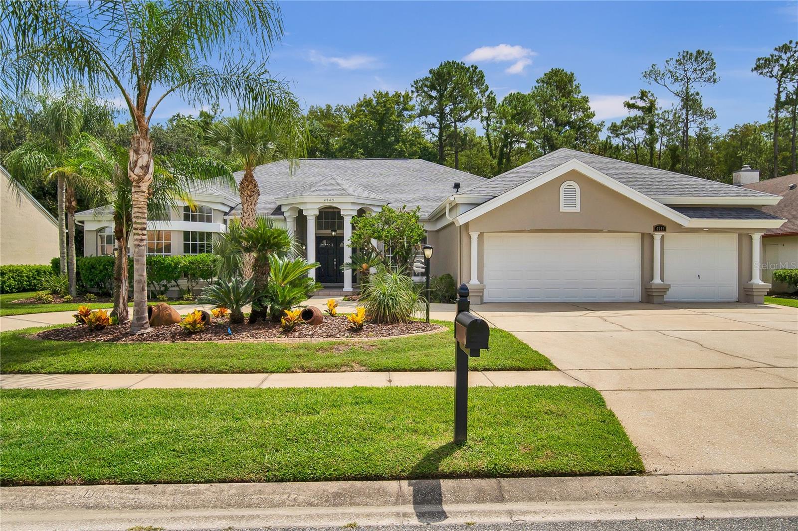 UNIVERSITY ESTATES - Residential