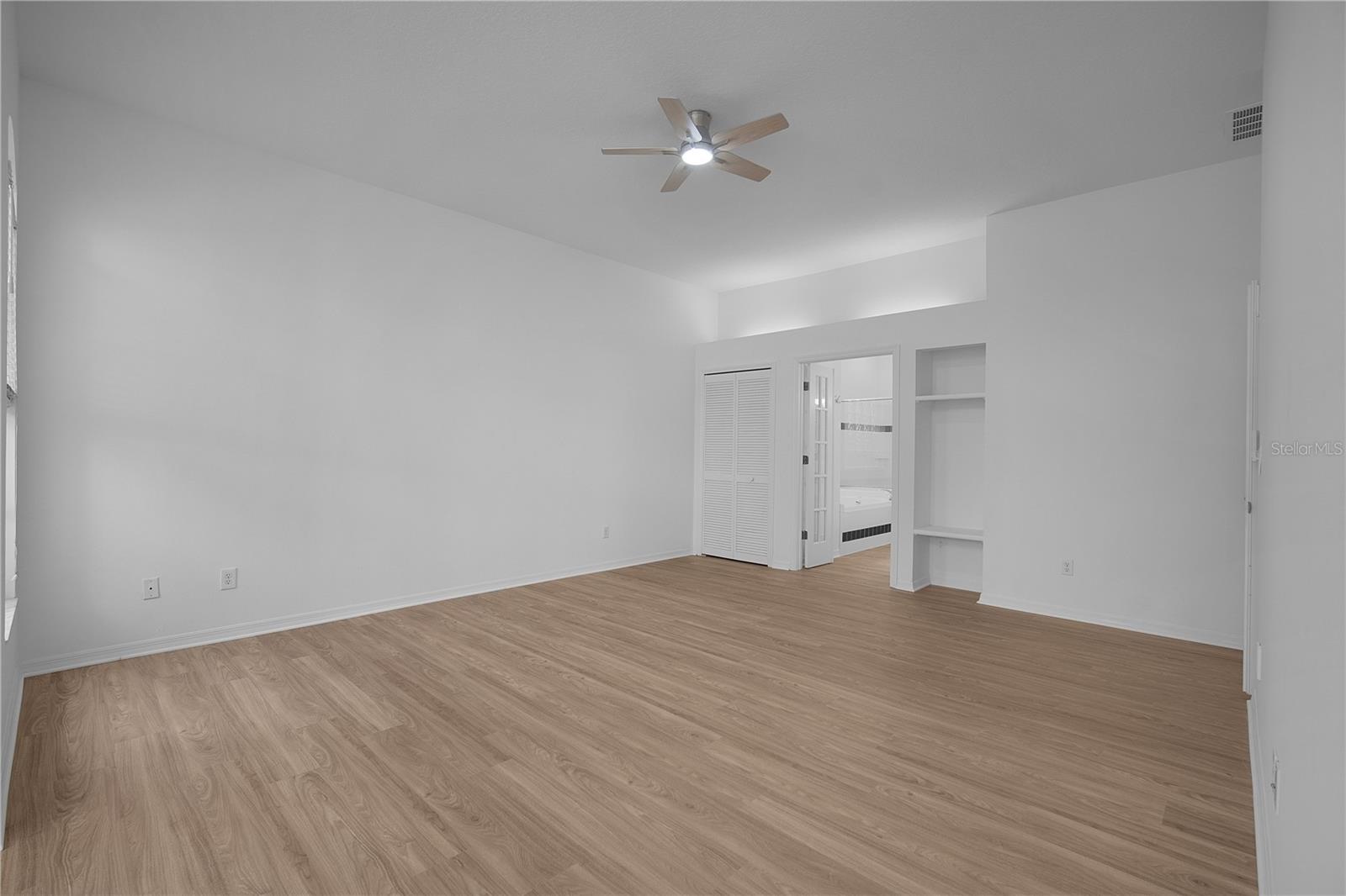 UNIVERSITY ESTATES - Residential
