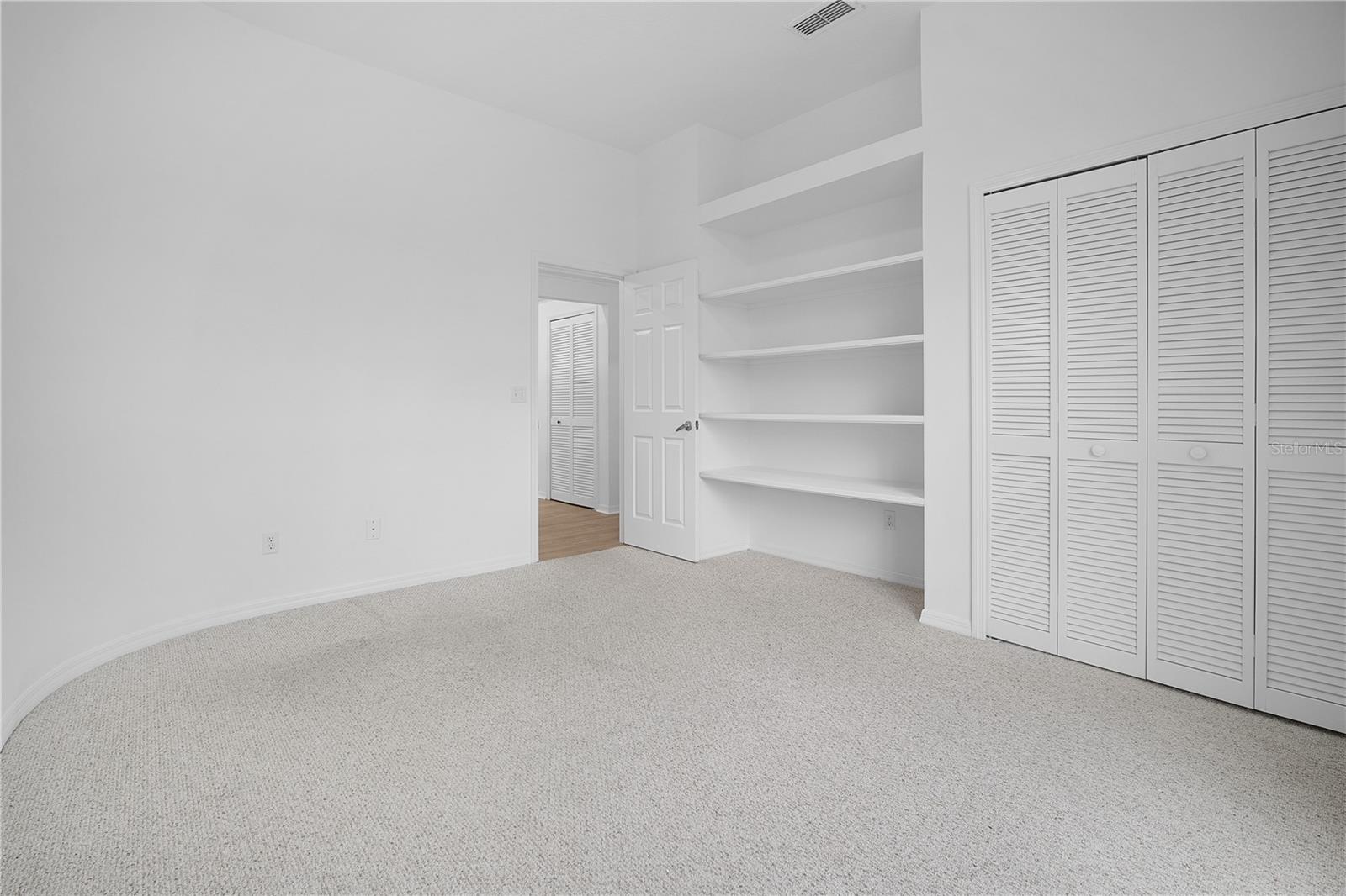 UNIVERSITY ESTATES - Residential