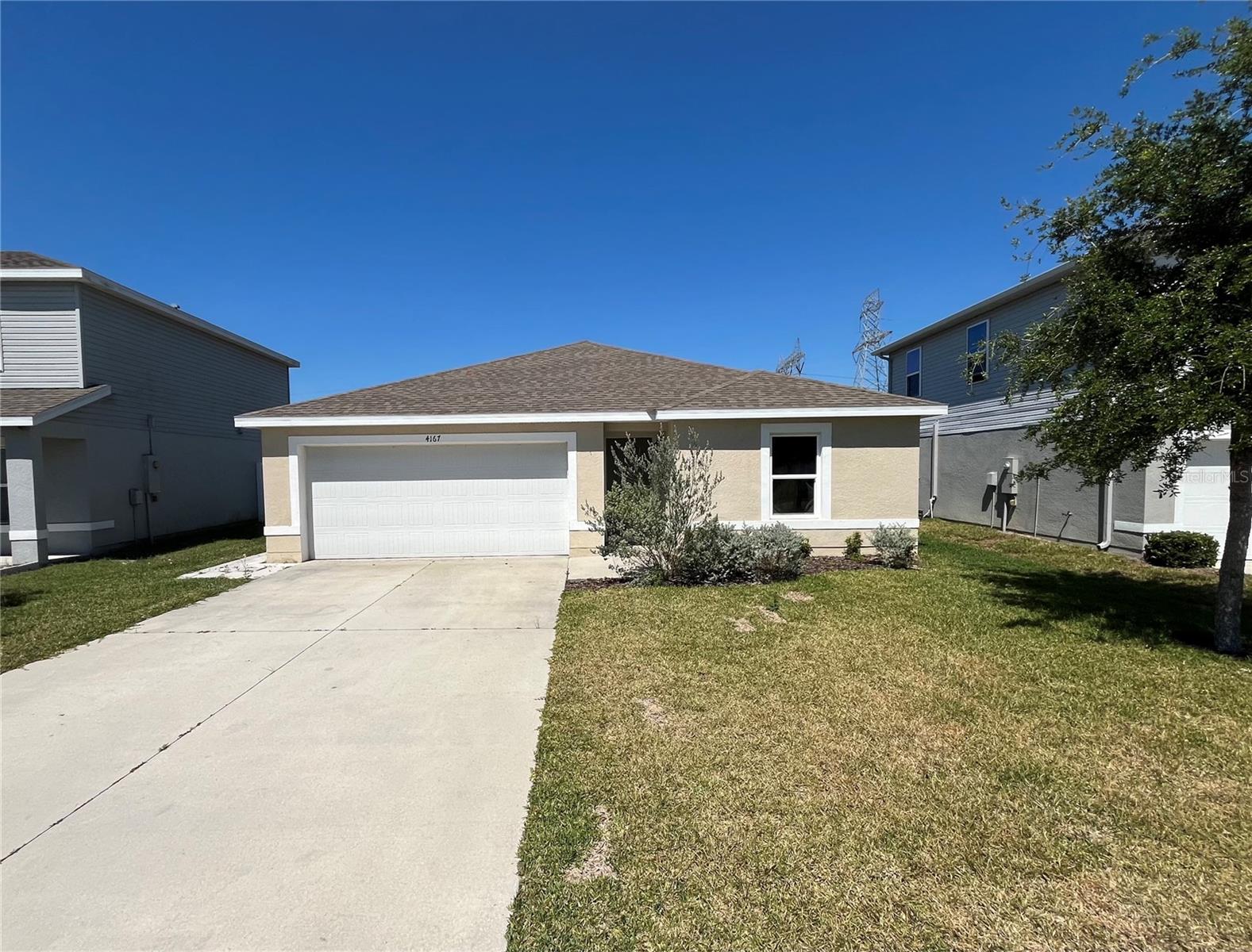 AVAILABLE: 07/01/2026!

Single story home with 2-car garage! New paint, new laminate flooring, ceiling fans, nice open floor plan connecting the great room and the kitchen. The owner's suite has a walk in closet and full bath, and there’s 2 additional bedrooms, another full bath, garage and interior laundry room! Gated community in Spring Hill just minutes to FL-589. Schedule your showing today, this home will not last!

Application Details: Applicant shall pay $75.00 application fee per adult to process and review a full background check, including but not limited to credit, criminal, employment, income, public and landlord/tenancy verification. If approved, applicant shall pay the applicable security deposit, $300 pet deposit per pet, $50 pet fee per pet and a one-time $100 lease processing fee. Applicant shall also be responsible for any additional fees or deposits by the Homeowners Association of the Property (if applicable). Inquire for more details.