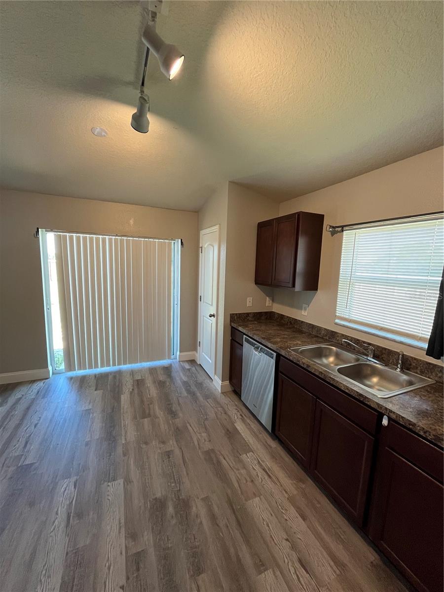 SAND RIDGE - Residential Lease