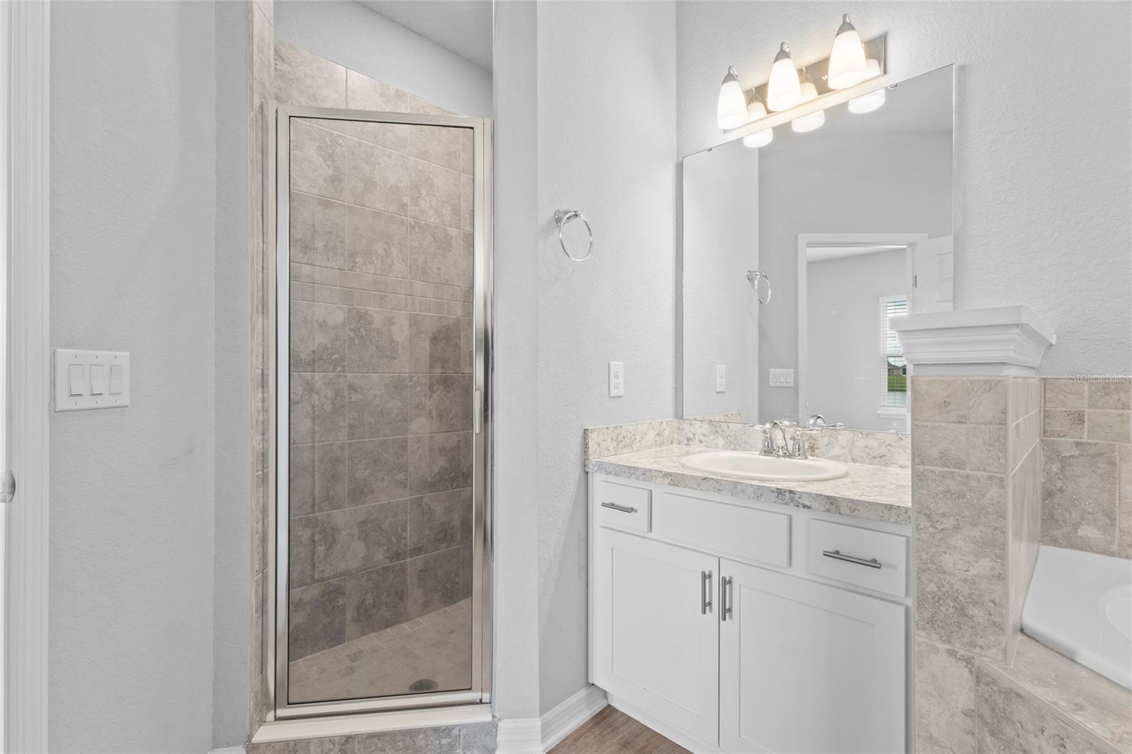 SIENA RESERVE PH 2A & 2B - Residential Lease