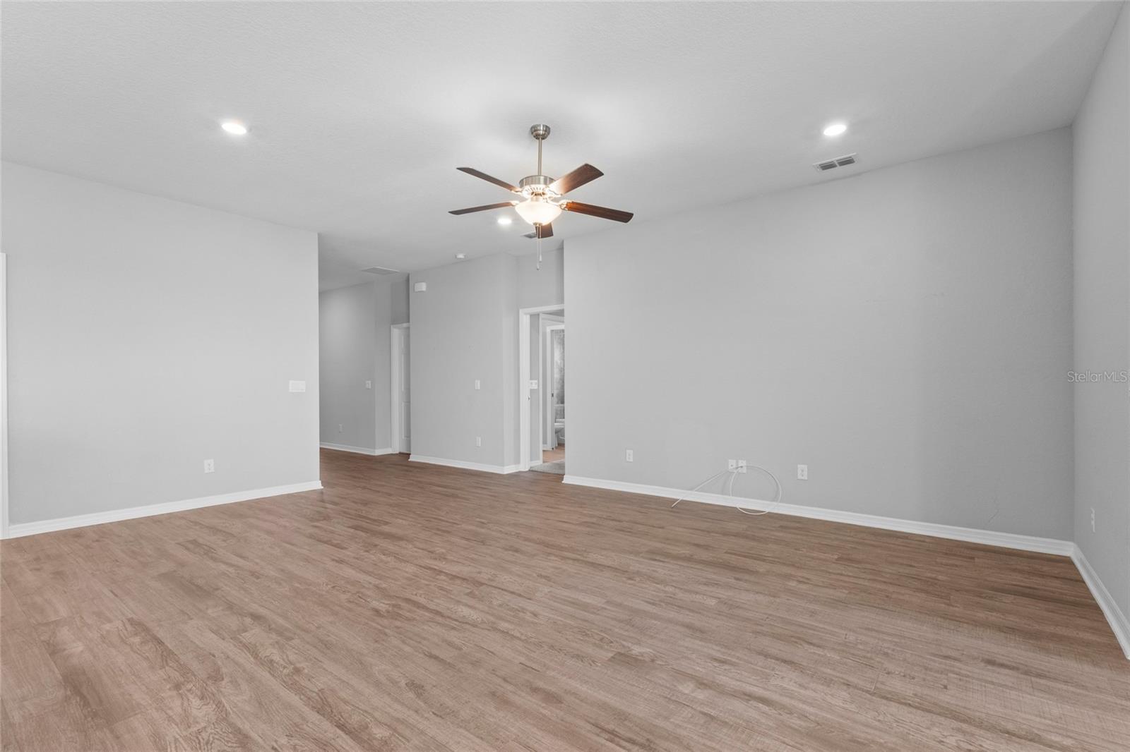 SIENA RESERVE PH 2A & 2B - Residential Lease