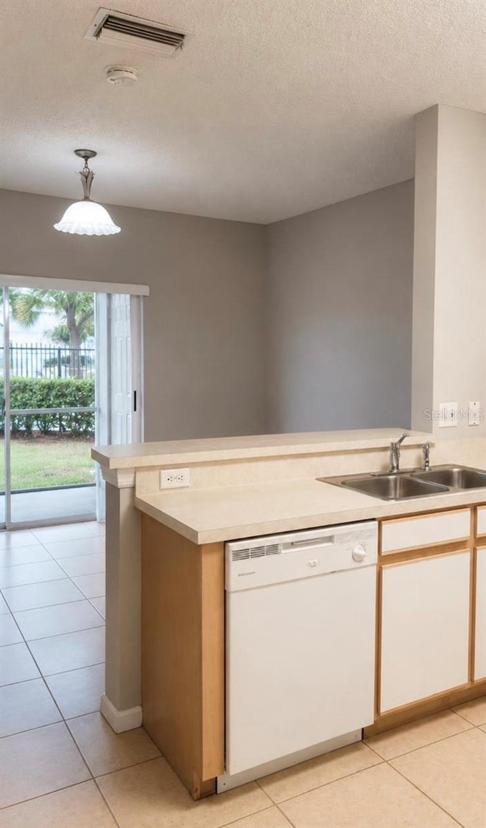 OSPREY RUN TWNHMS PH 1 - Residential Lease