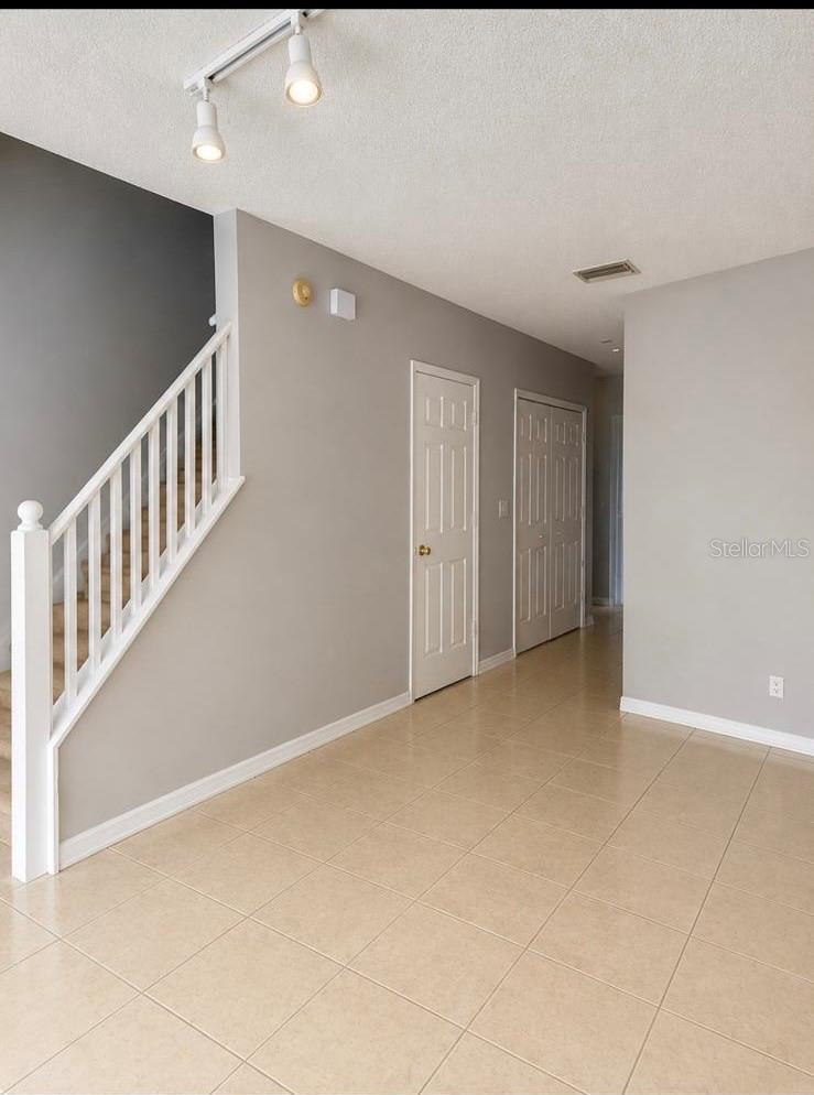 OSPREY RUN TWNHMS PH 1 - Residential Lease