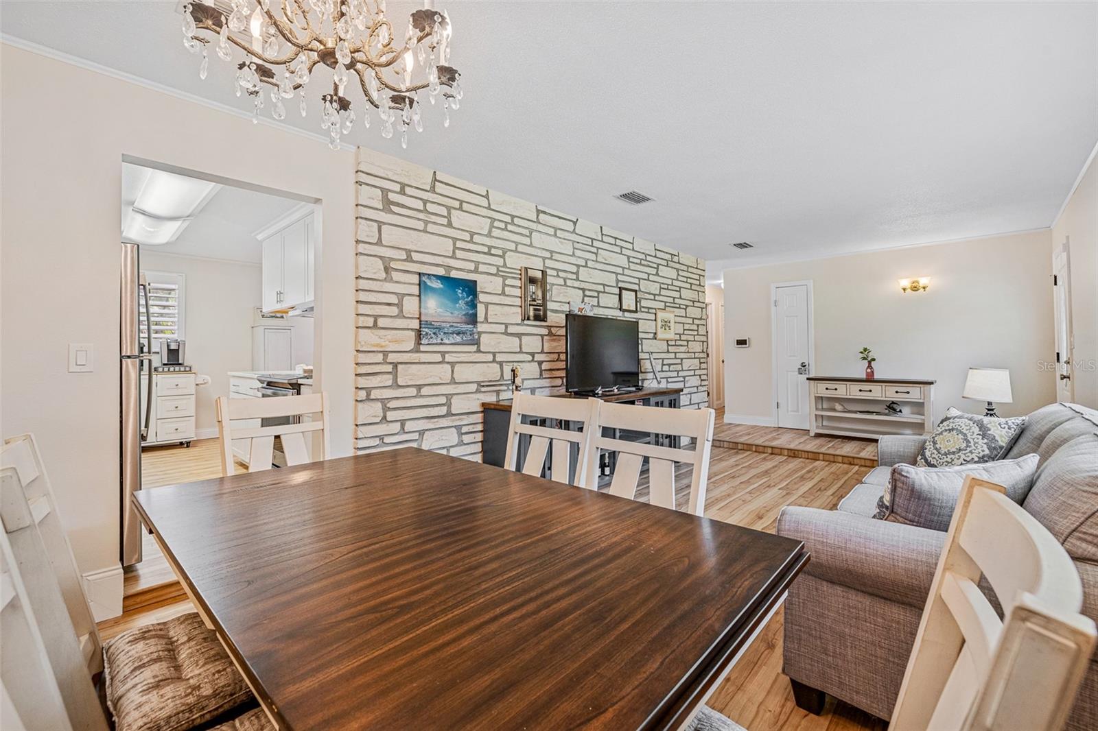 NAPIER & HULL GRANT - Residential