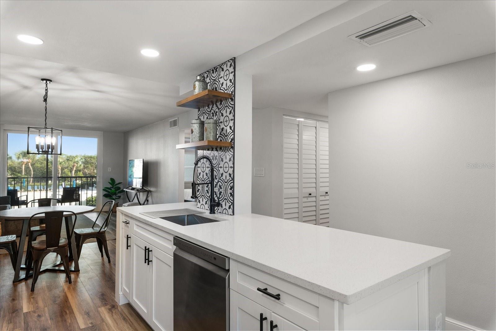 PASADENA COVE - Residential