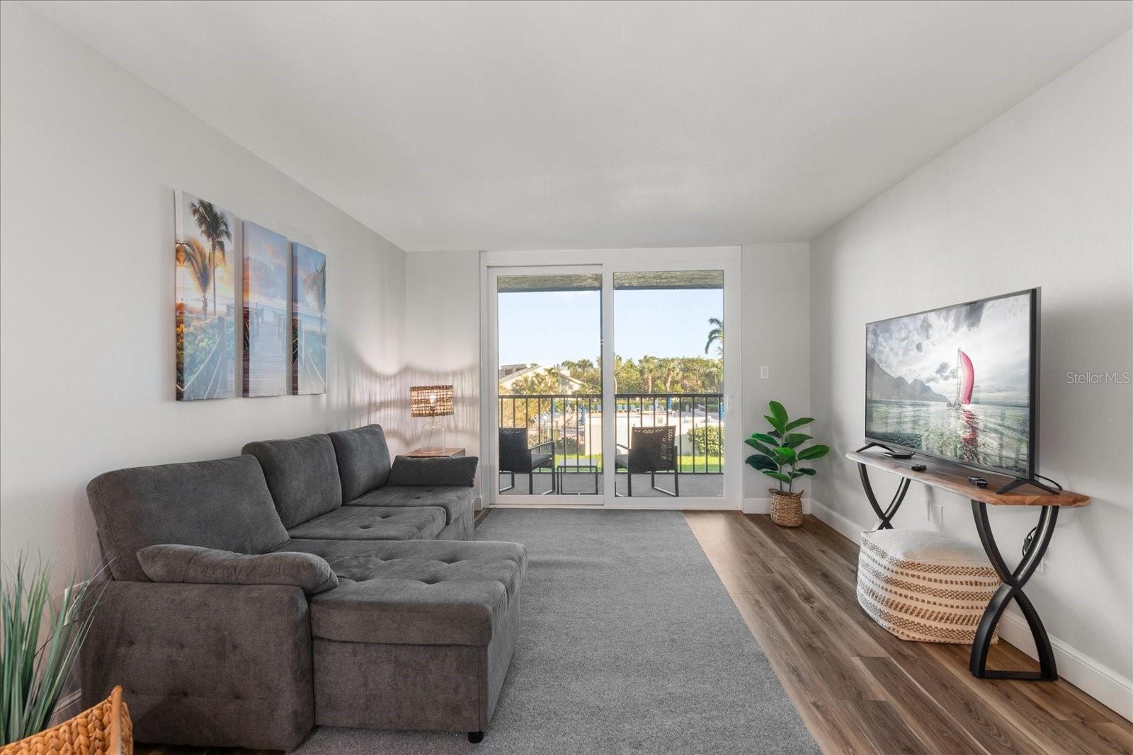 PASADENA COVE - Residential