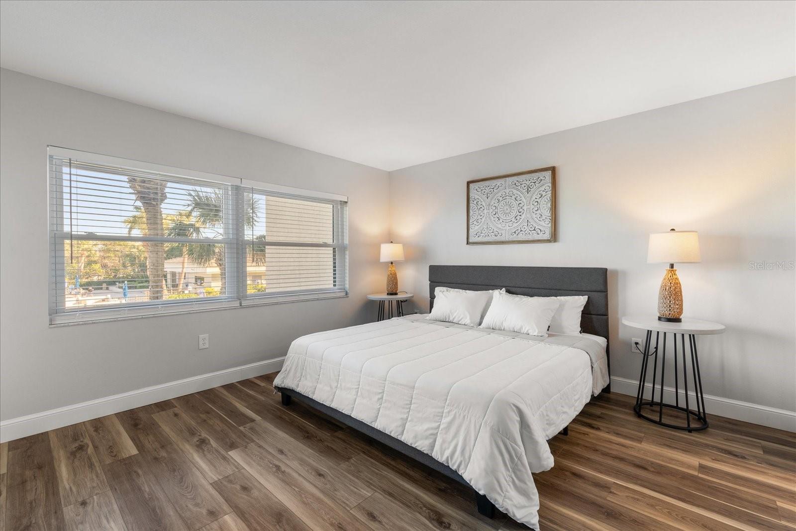 PASADENA COVE - Residential