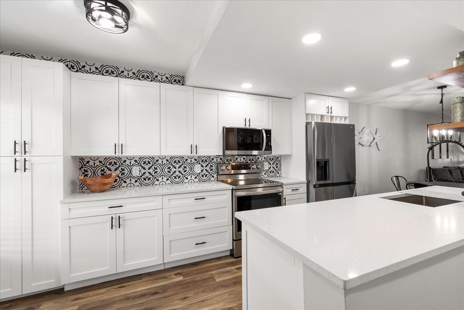 PASADENA COVE - Residential