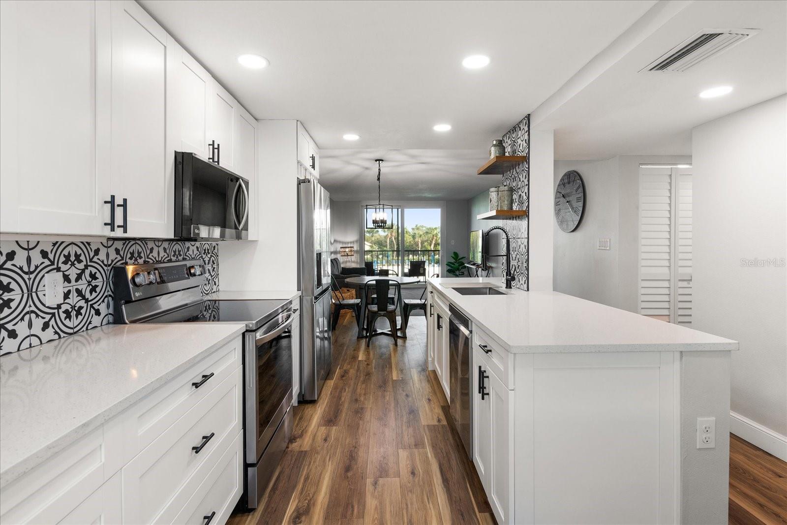 PASADENA COVE - Residential