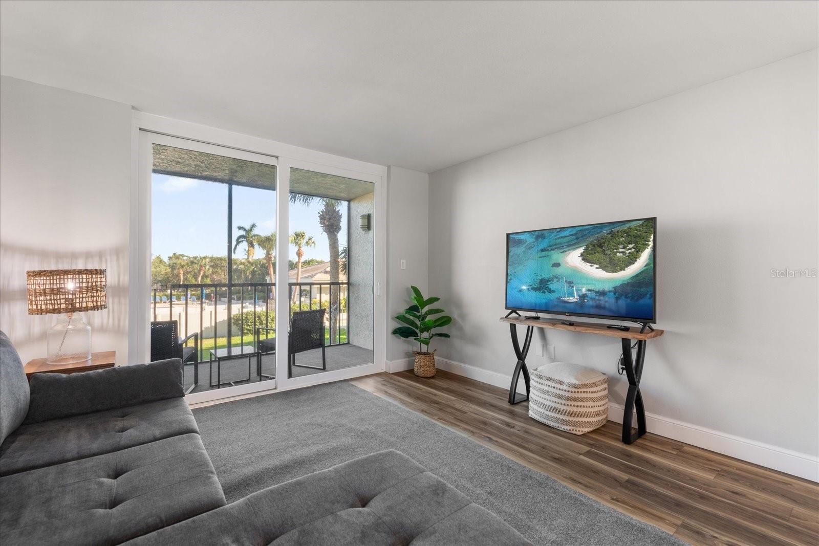 PASADENA COVE - Residential