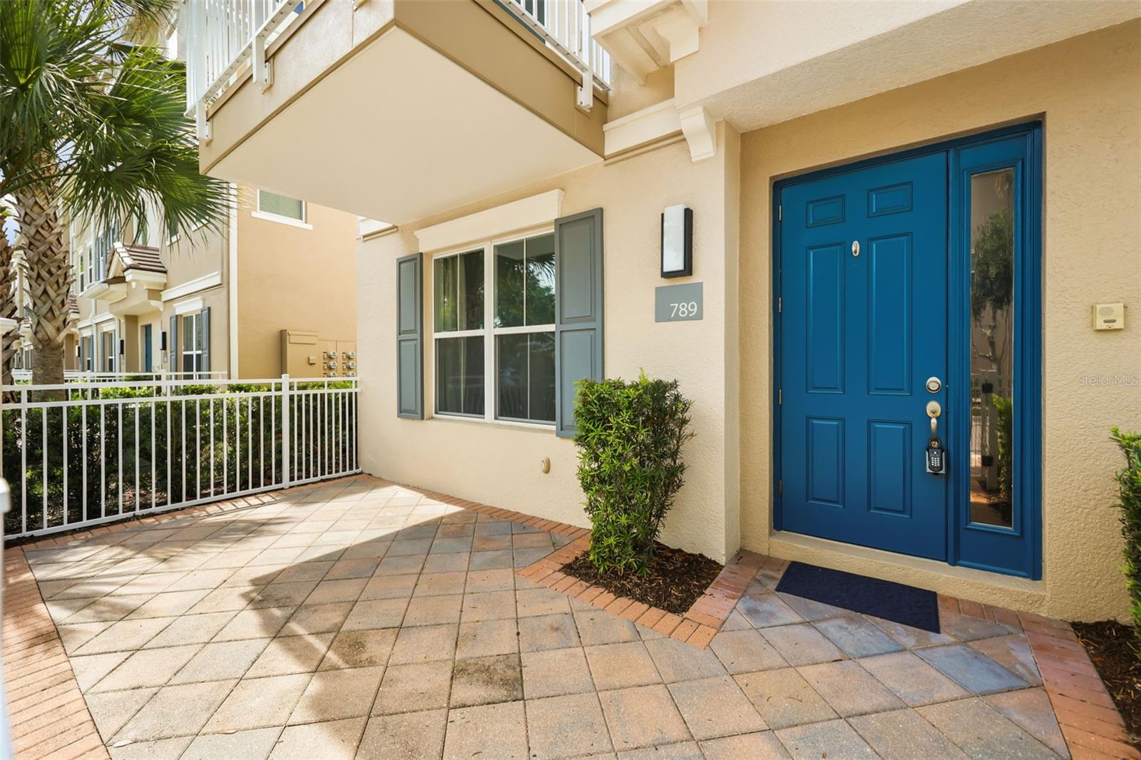 GRANDE OAKS AT HEATHROW - Residential