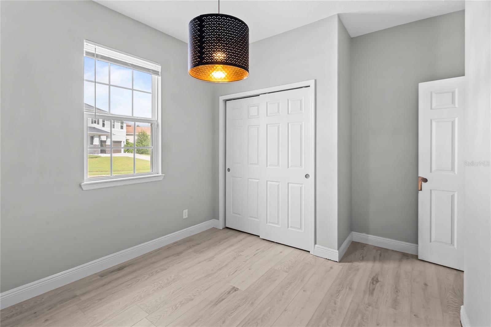 ALEXANDRIA POINTE - Residential
