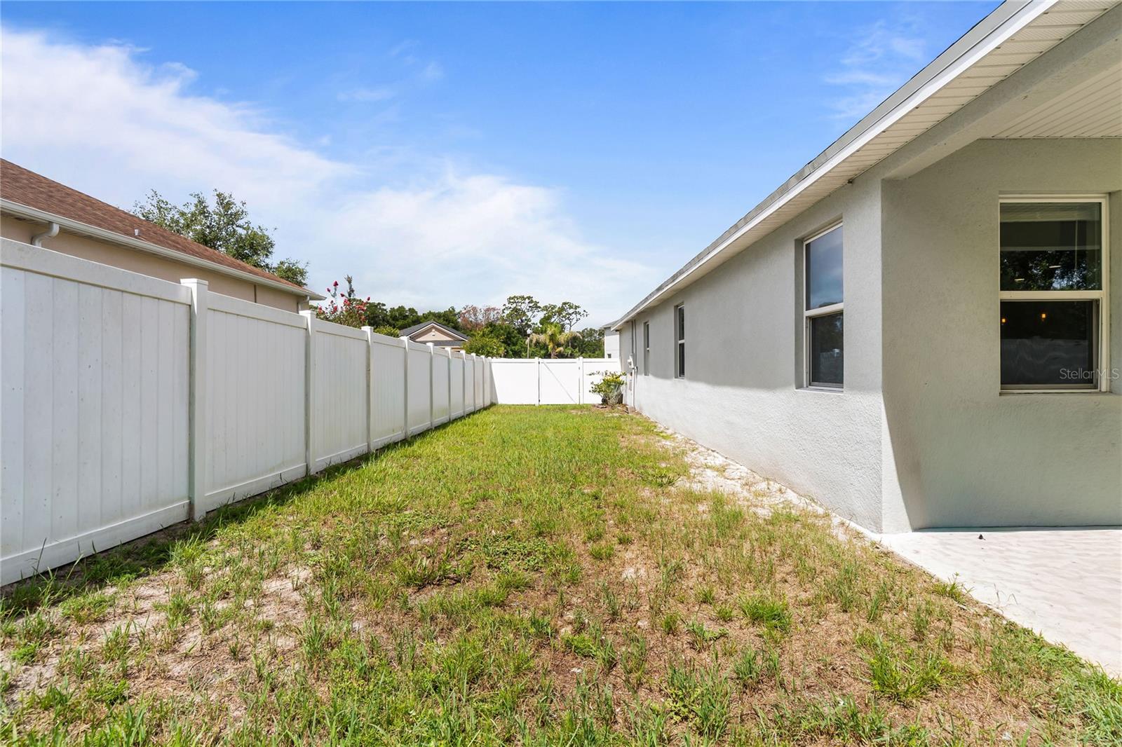 ALEXANDRIA POINTE - Residential