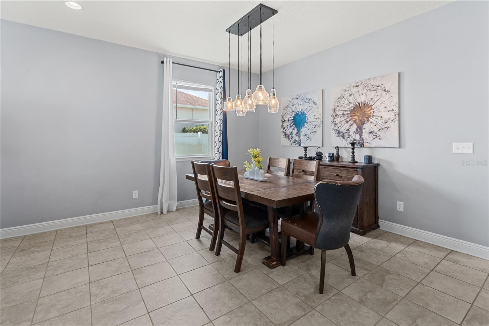 ALEXANDRIA POINTE - Residential