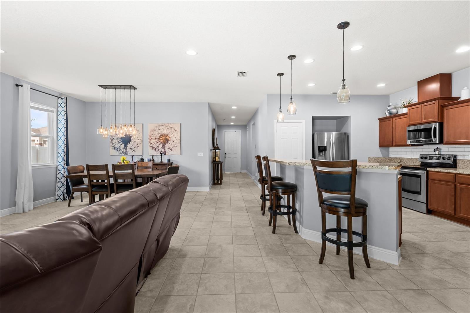 ALEXANDRIA POINTE - Residential