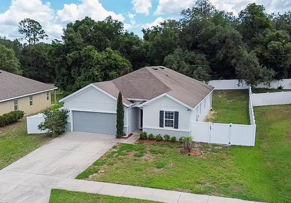 ALEXANDRIA POINTE - Residential