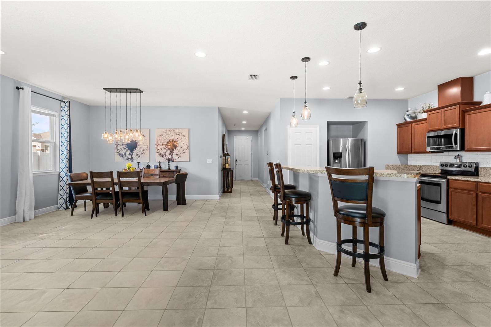 ALEXANDRIA POINTE - Residential
