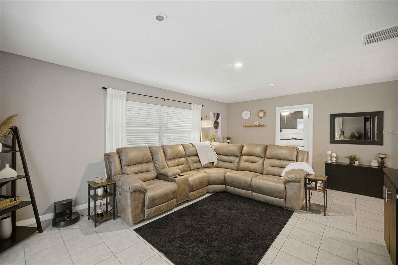 INVERNESS HIGHLANDS SOUTH - Residential