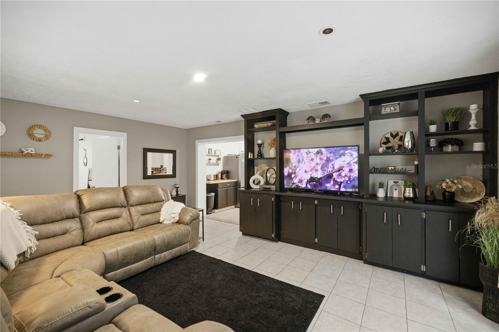 INVERNESS HIGHLANDS SOUTH - Residential