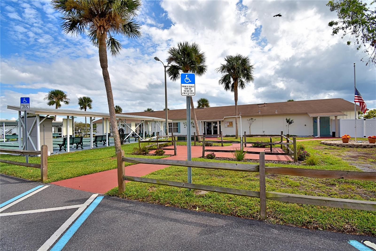 OAKWOOD ESTATES - Residential