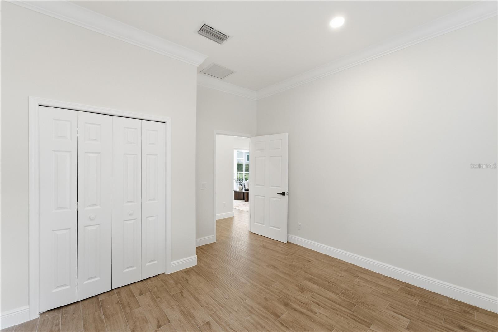 HEATHROW - Residential