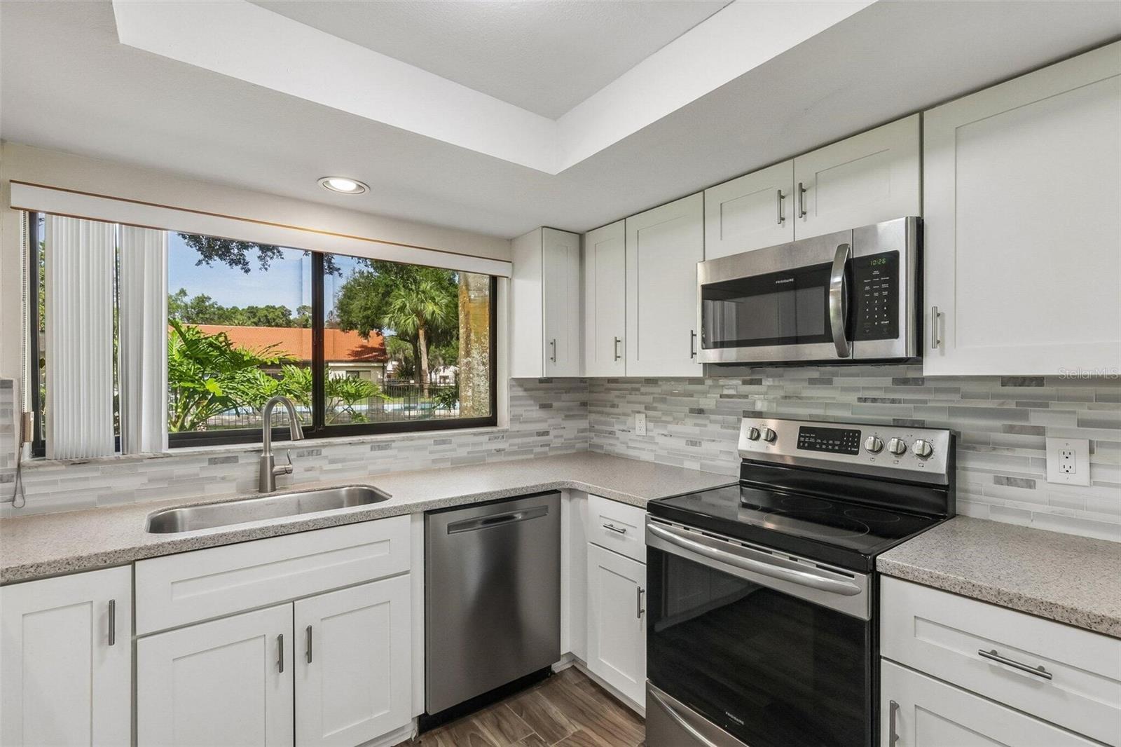 WALDEN LAKE FAIRWAY VILLAS UNI - Residential