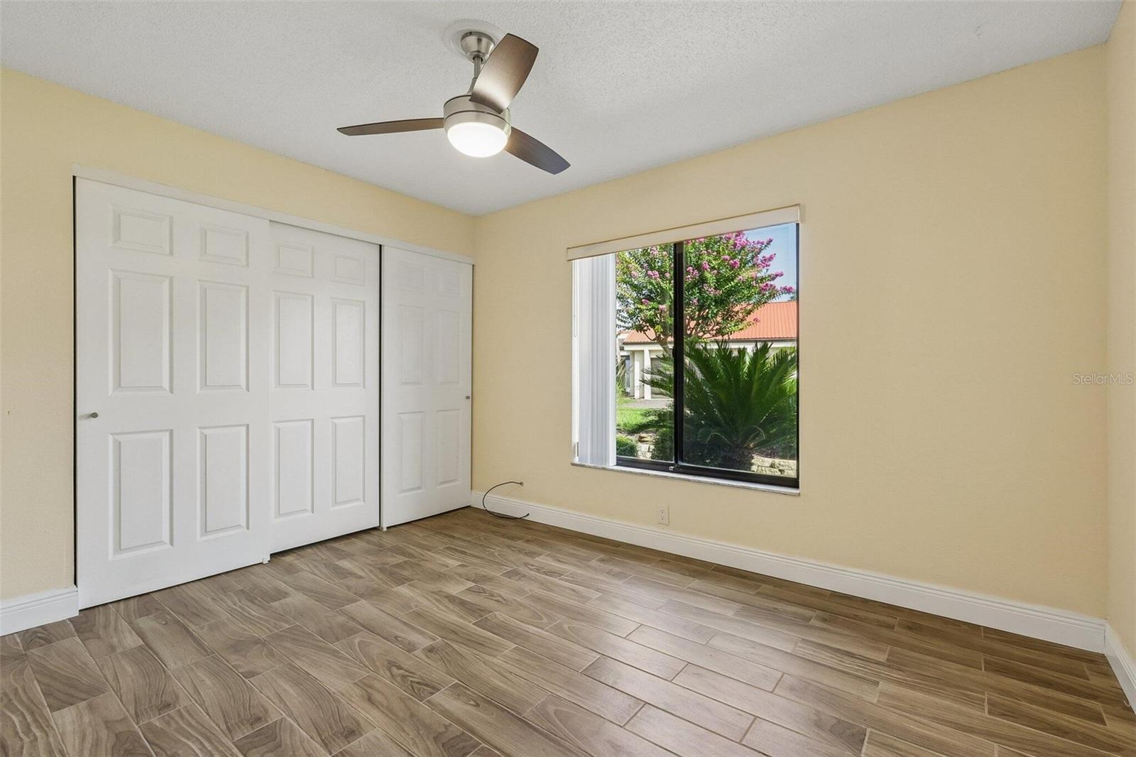 WALDEN LAKE FAIRWAY VILLAS UNI - Residential
