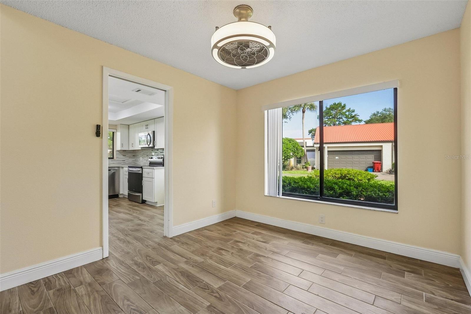WALDEN LAKE FAIRWAY VILLAS UNI - Residential
