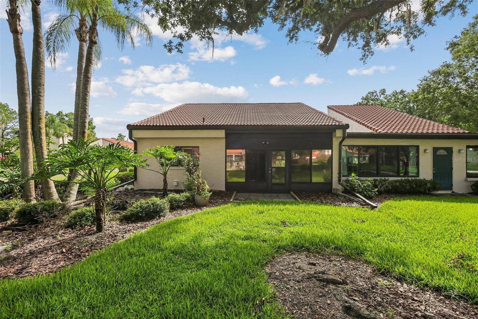 WALDEN LAKE FAIRWAY VILLAS UNI - Residential