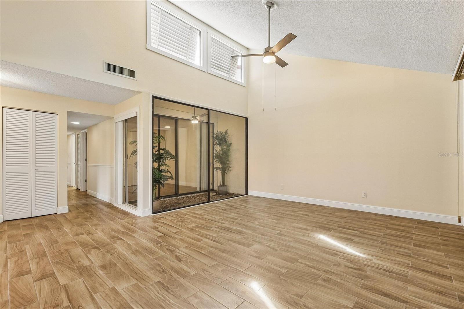 WALDEN LAKE FAIRWAY VILLAS UNI - Residential