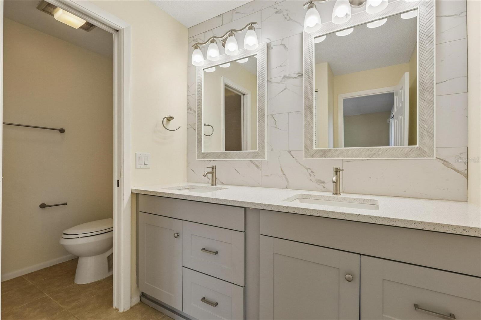 WALDEN LAKE FAIRWAY VILLAS UNI - Residential