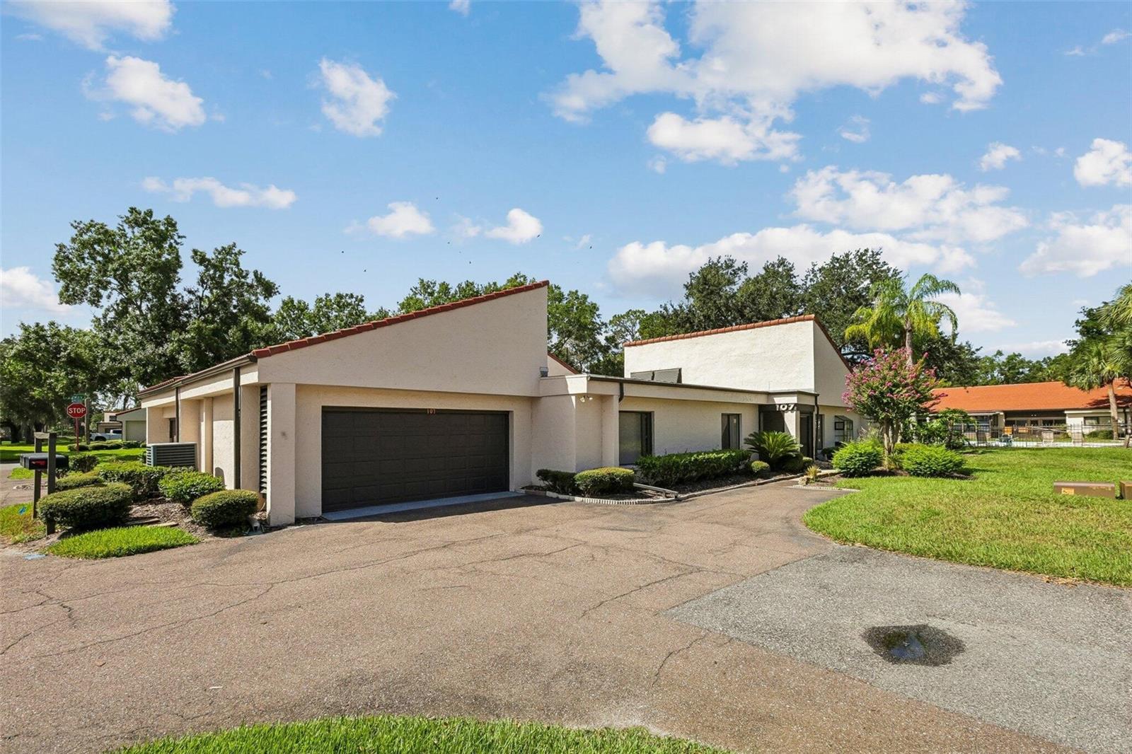WALDEN LAKE FAIRWAY VILLAS UNI - Residential